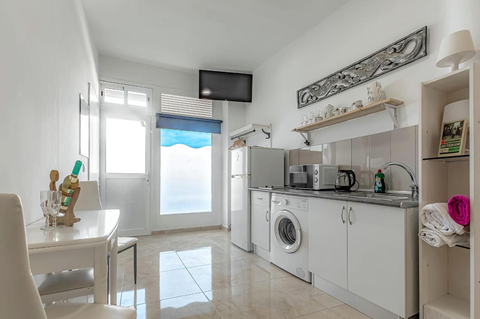 Apartment On Pinta Beach Costa Adeje  Exterior photo